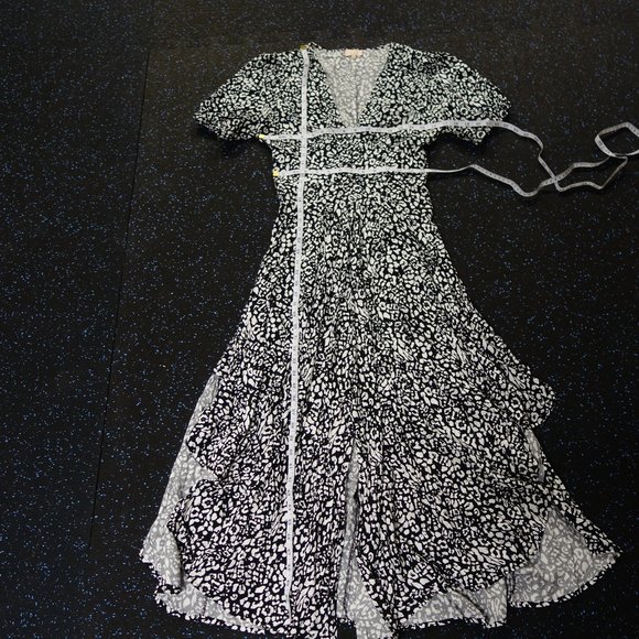 GOA Paris Collection Dress - Picture 2 of 14